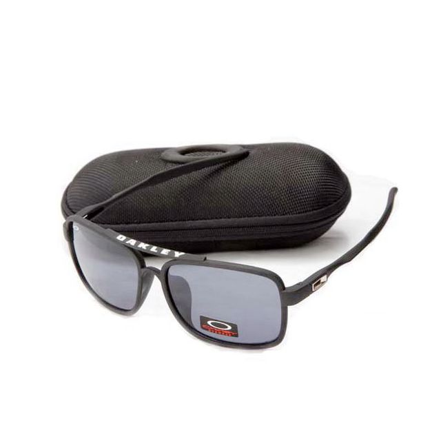 Oakley Deviation Sunglasses matte black/black iridium