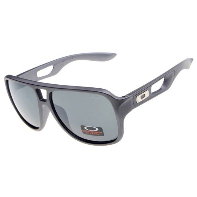 Oakley Dispatch II Sunglasses matte grey/grey iridium