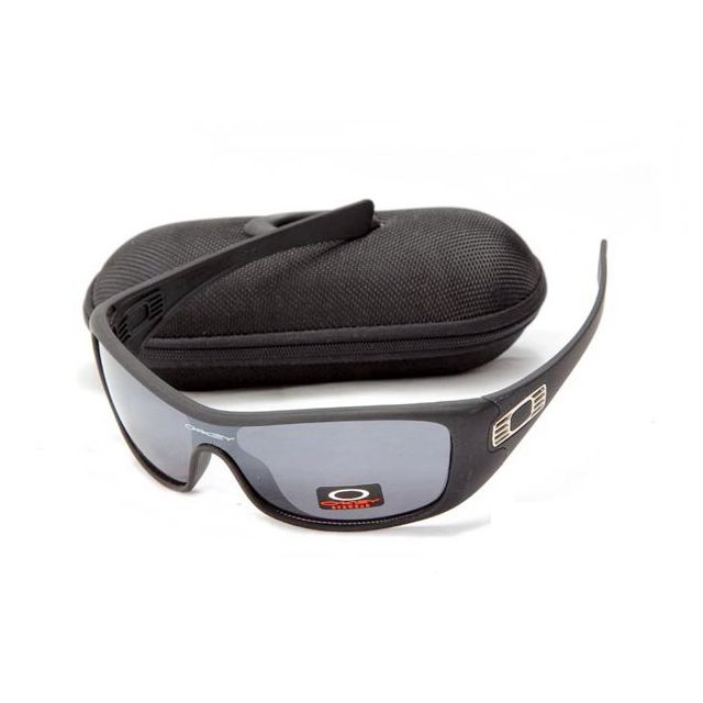 Oakley antix sunglasses matte black/black iridium
